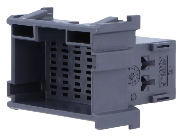 18-Way FMS Connector Housing - Female